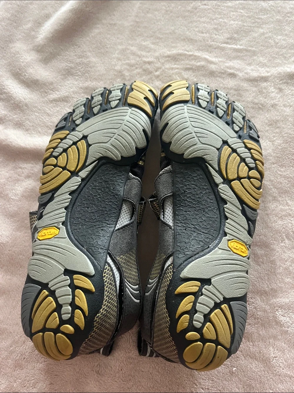 Vibram FiveFingers KMD Komodo Sport Men's 10-11/ EU 44 Black Yellow Wave
